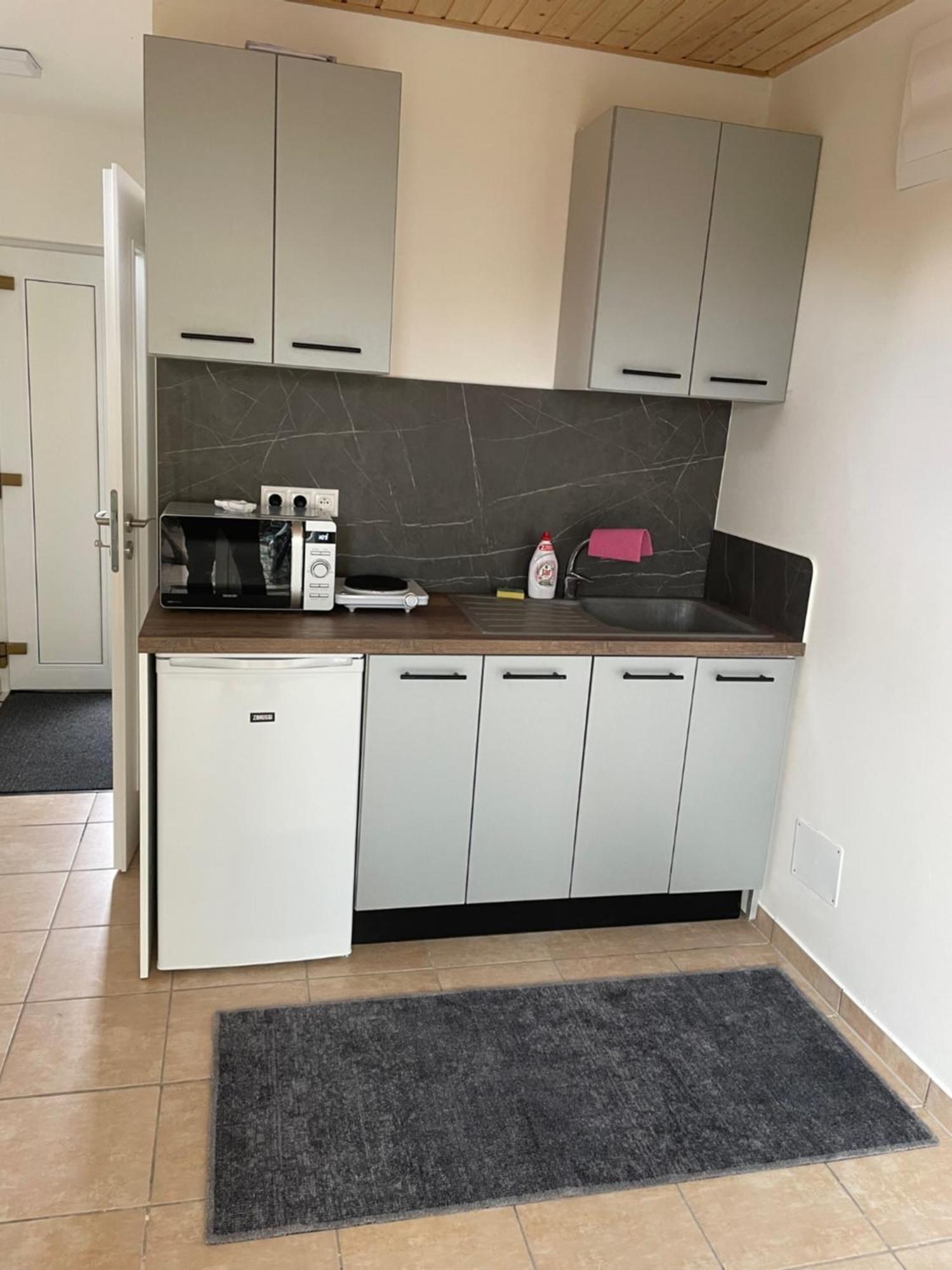 Apartman Mini ストゥパヴァ エクステリア 写真